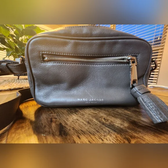 Marc Jacobs Leather Crossbody Bag - Picture 1 of 10